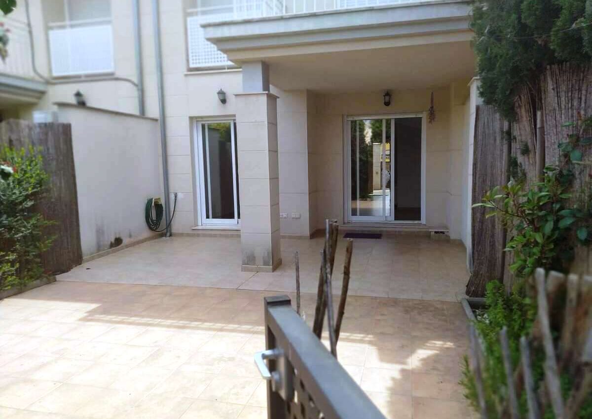 Chalet Adosado Alquiler S/M En San Antonio de Benageber