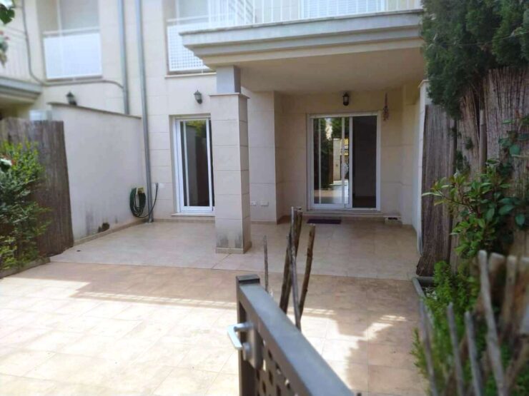 Chalet Adosado Alquiler S/M En San Antonio de Benageber